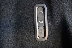 Volvo  B5 AWD Ultra Dark*LUFT*360°*ACC*AHK