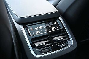 Volvo  T8 AWD RC Ultra Dark*LUFT*360°*ACC*AHK
