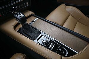 Volvo  D5 Inscrip* AWD*360°*MASS*LUFT*NAV*MIETKAUF