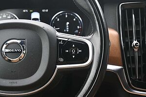 Volvo  D5 Inscrip* AWD*360°*MASS*LUFT*NAV*MIETKAUF