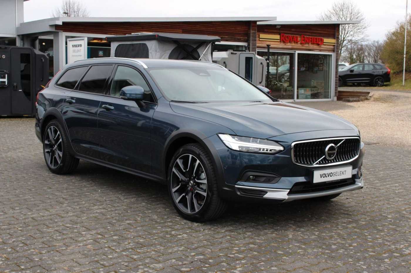 Volvo  V90 CC B5 AWD Plus +harman+Standheizung+AHK+