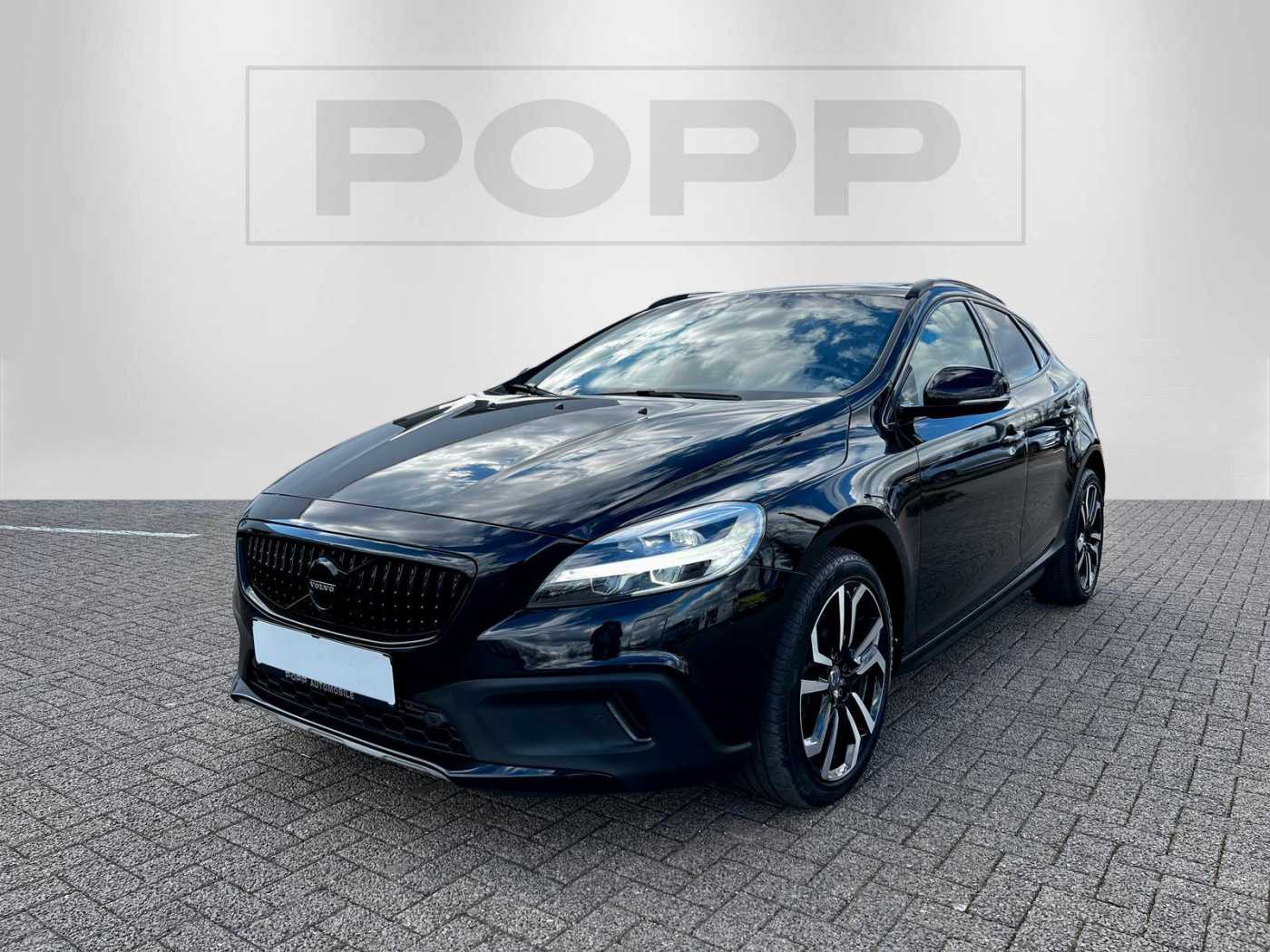 Volvo  T4 AWD Summum CAM LED NAV STHZ