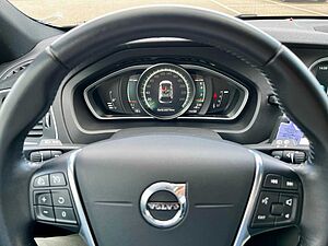 Volvo  T4 AWD Summum CAM LED NAV STHZ