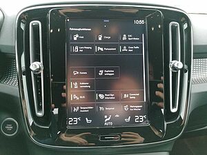 Volvo  T4 FWD Recharge R Design CAM LHZ H&K STDHZ