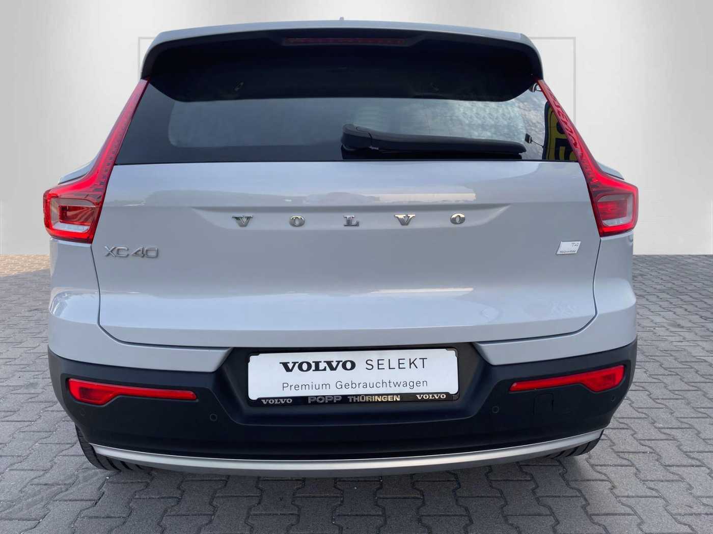 Volvo  T4 FWD Inscription Expression Recharge 360°