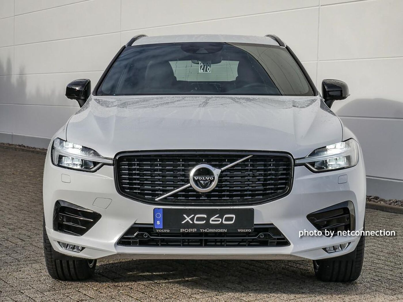 Volvo  B4 AWD R Design 360° BLIS MEMO SHZ STANDHZ