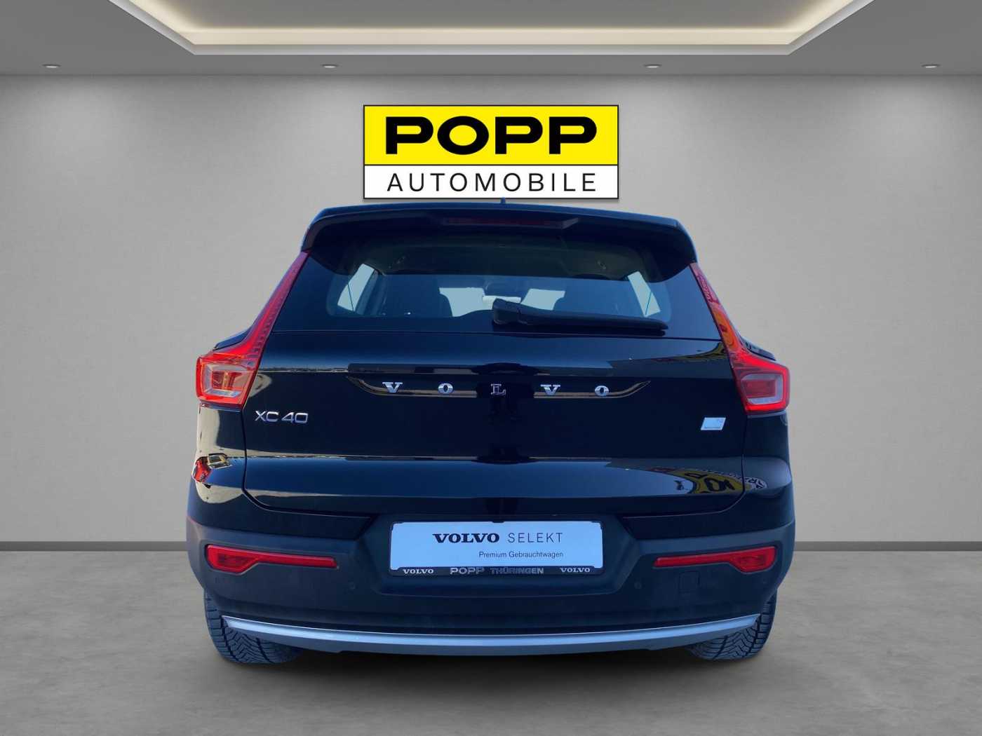 Volvo  T4 FWD Recharge Inscription Expression  CAM