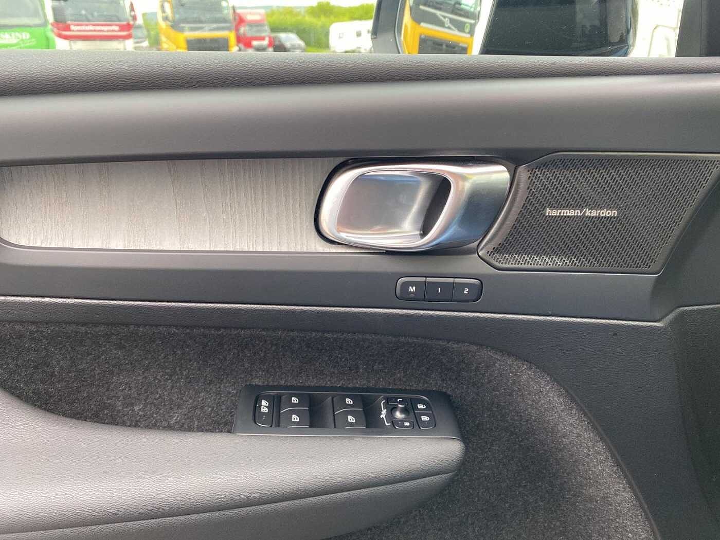 Volvo  20'
