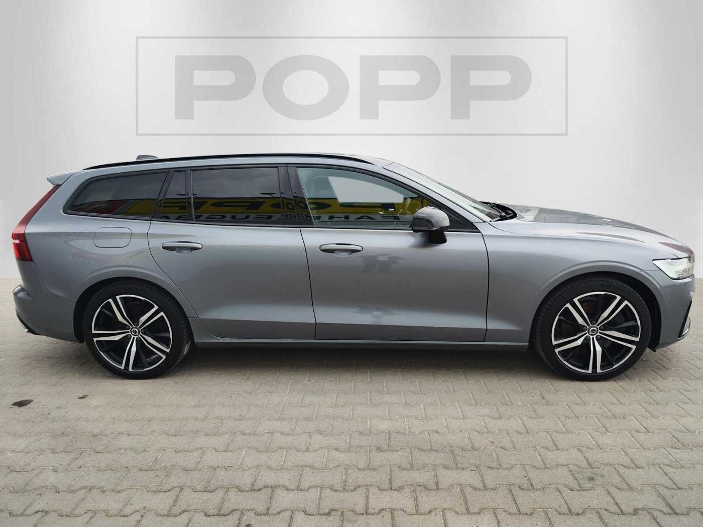 Volvo  T8 AWD Recharge R Design Expression AHK 0,5%