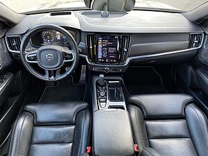 Volvo  T8 R Design Plug-In Hyb AWD 360° 4C B&W HUD