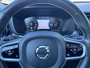 Volvo  T8 AWD PHEV Inscription 360° AHK HUD LUFT