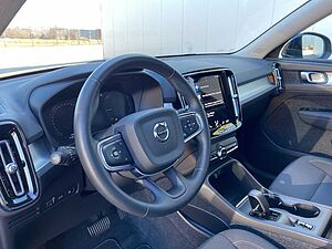 Volvo  T4 FWD Recharge Inscription Expression  CAM