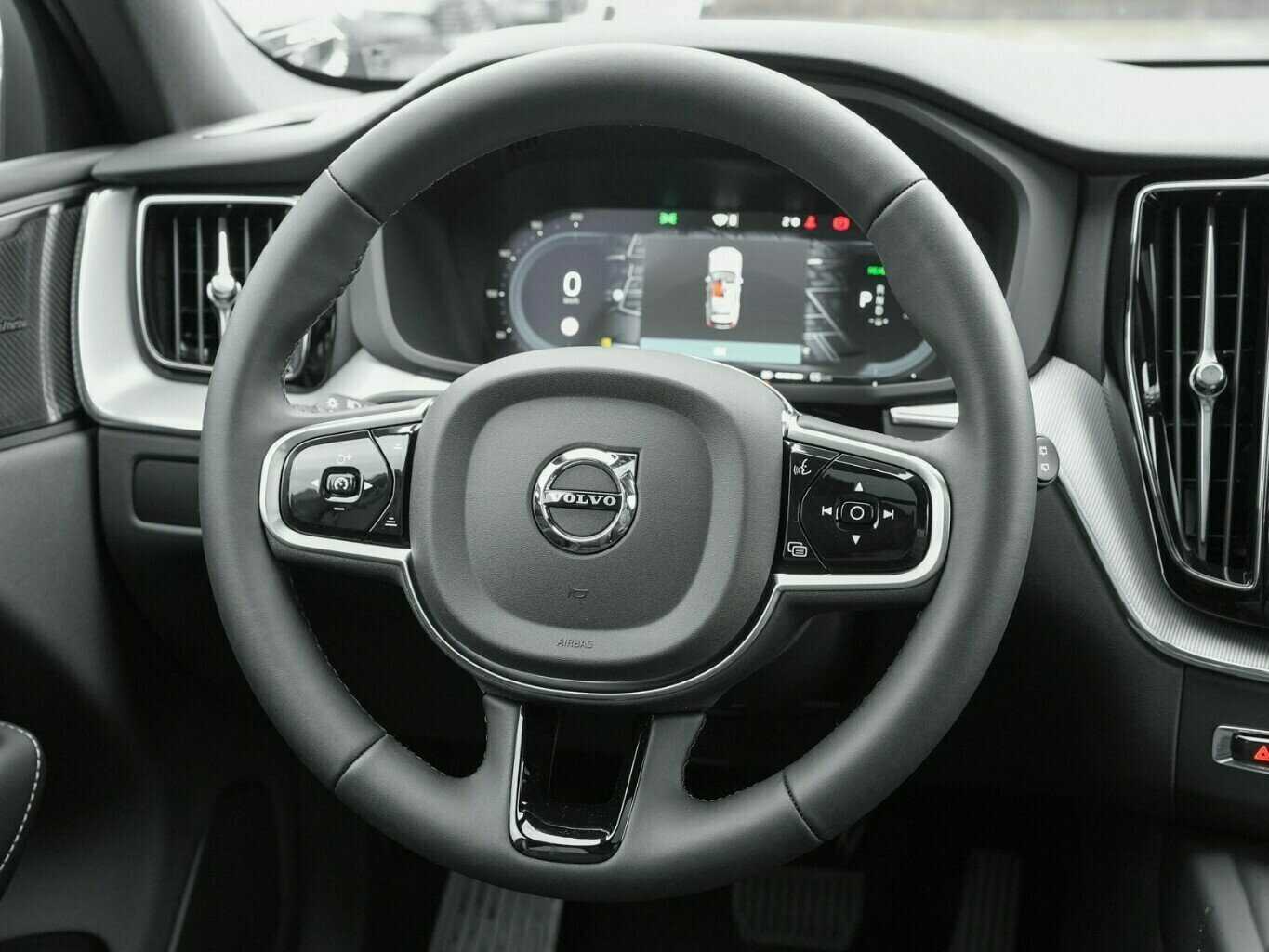 Volvo  T6 PLUS DARK HYBRID BUSINESS MY25