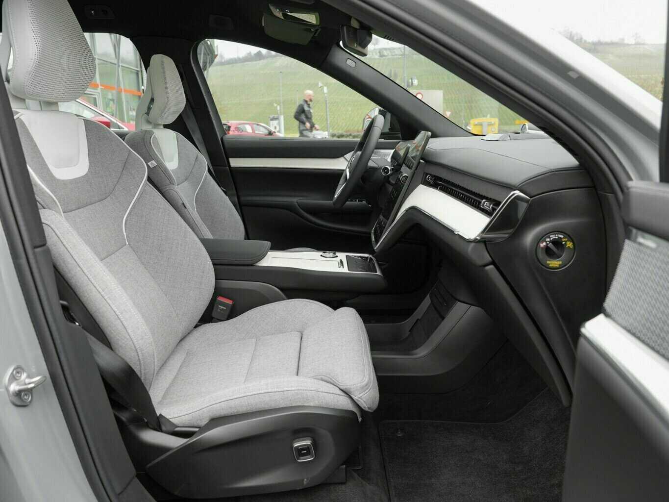 Volvo  ULTRA TWIN MOTOR 7-SITZ AWD MY25