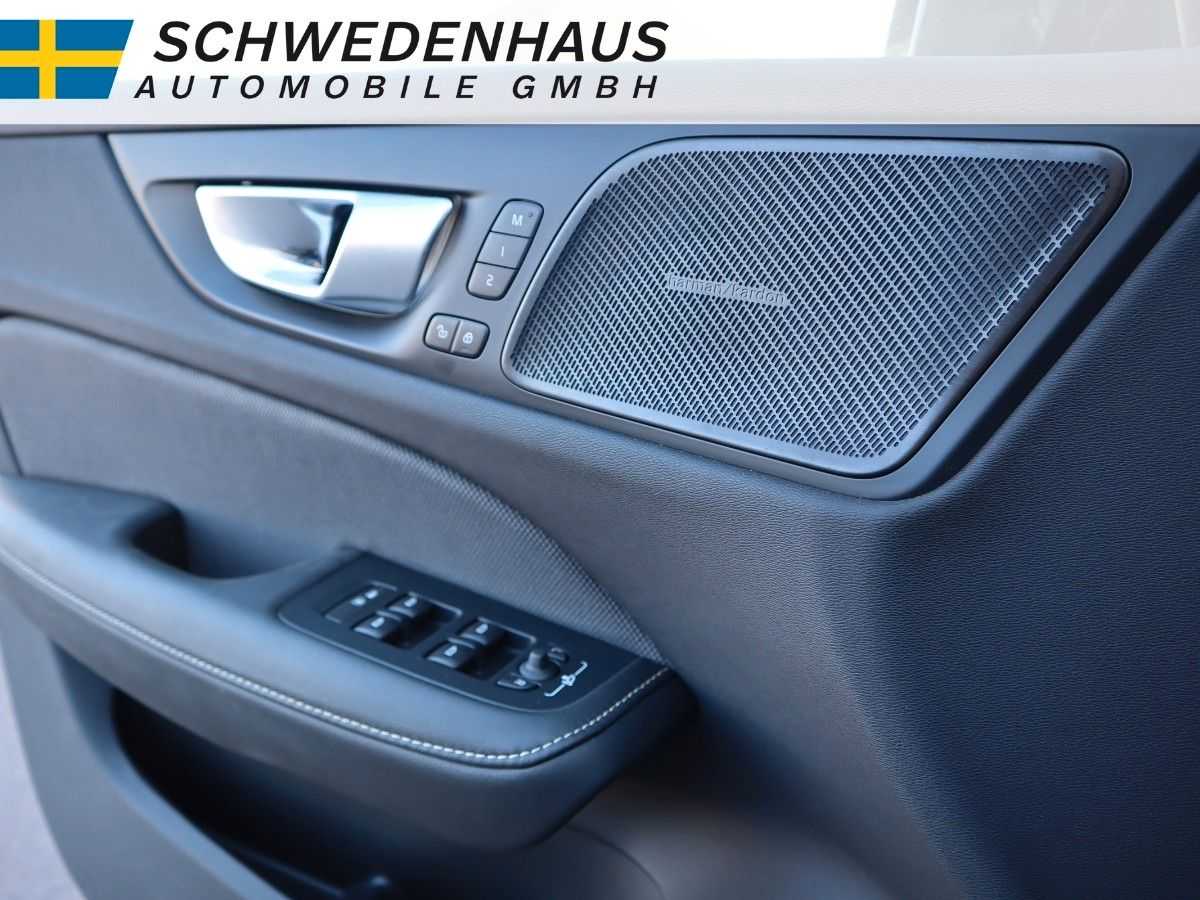 Volvo  B4 DIESEL PLUS DARK HARMAN KARDON