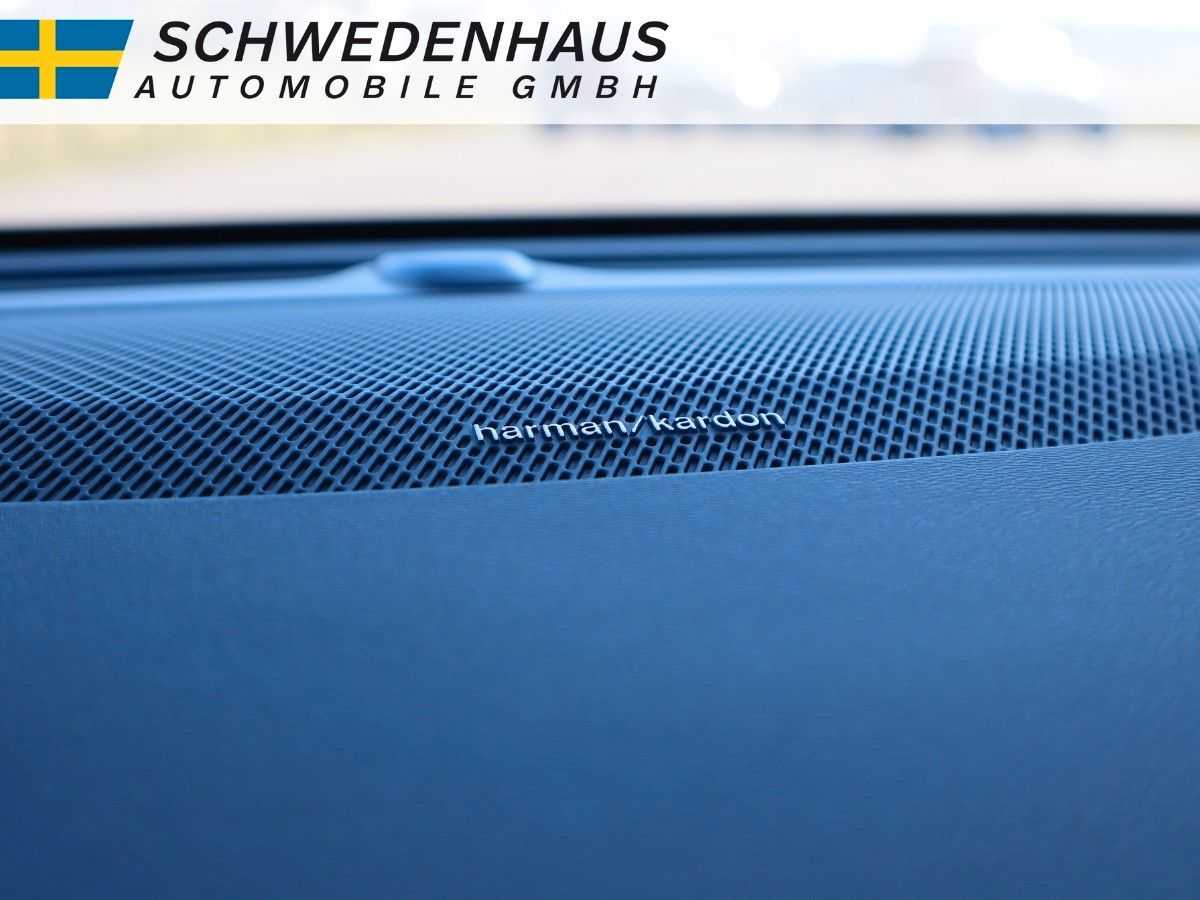 Volvo  B4 DIESEL PLUS DARK HARMAN KARDON