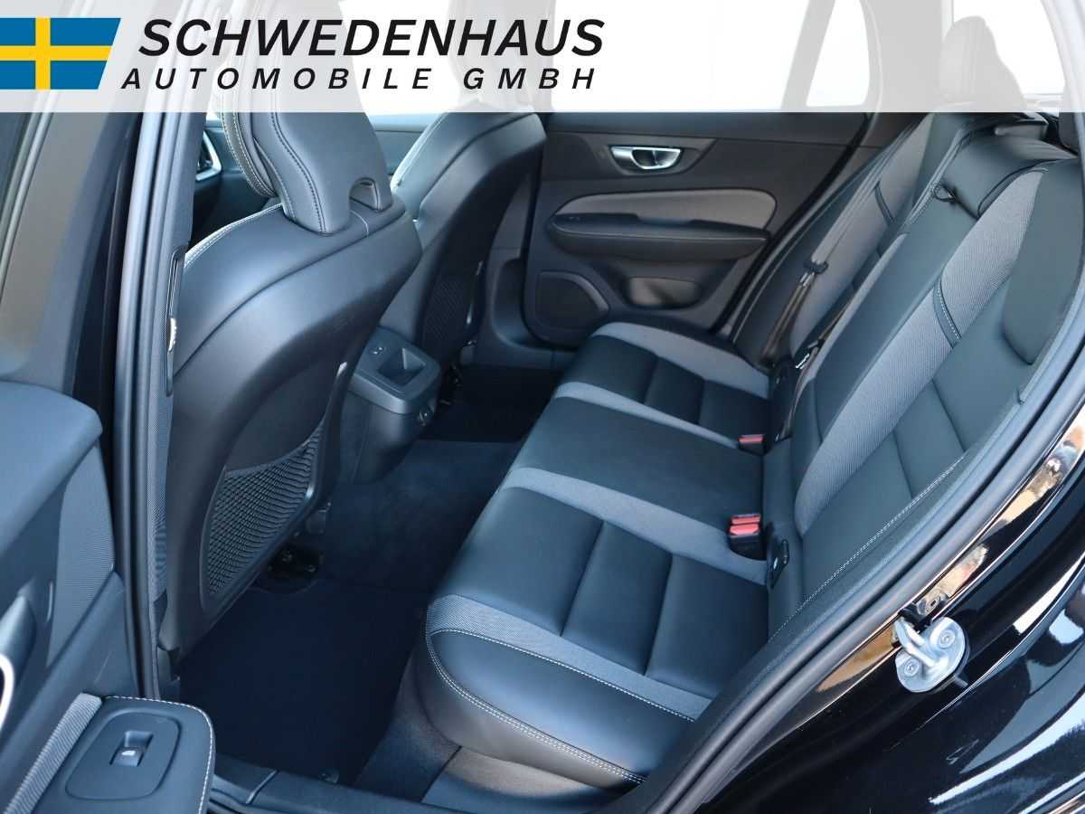 Volvo  B4 DIESEL PLUS DARK HARMAN KARDON