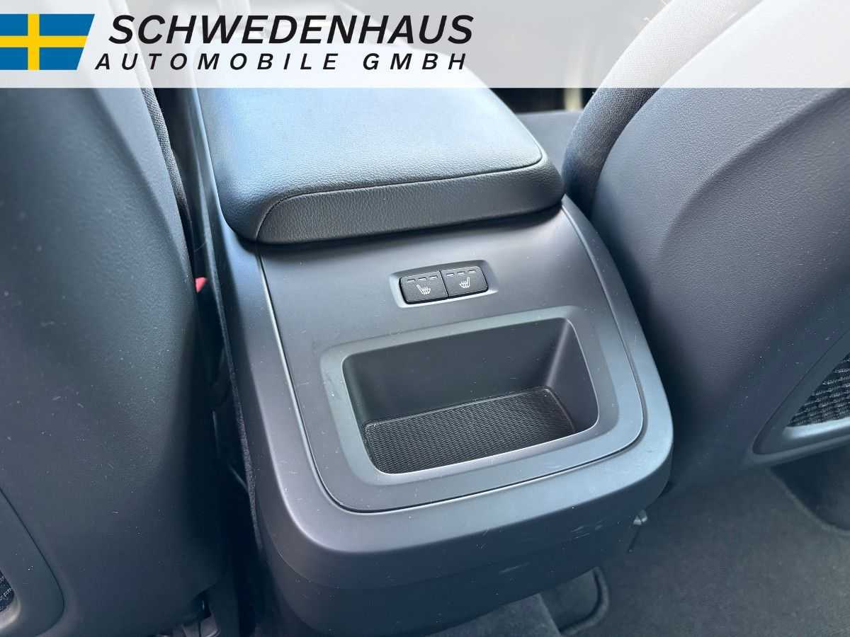 Volvo  B4 DIESEL MOMENTUM PRO AWD STANDHEIZUNG