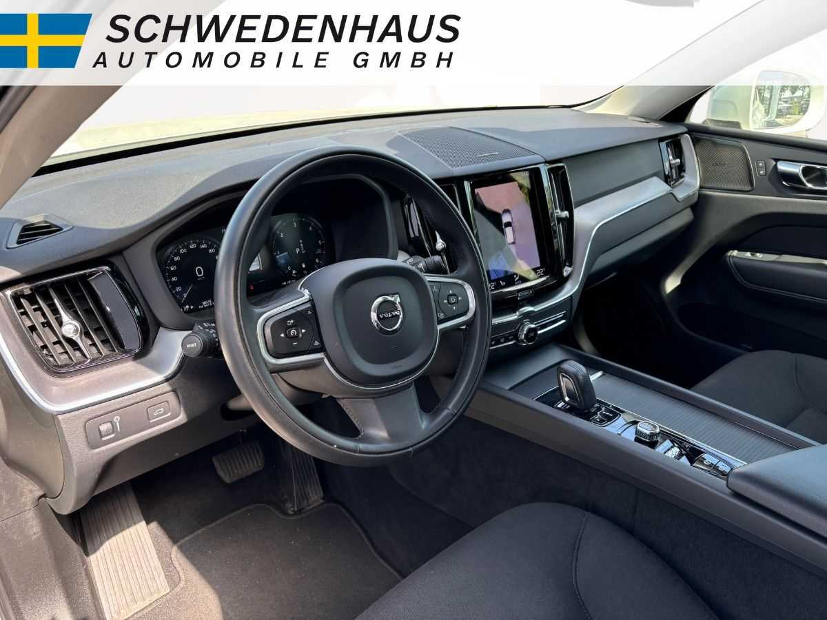 Volvo  B4 DIESEL MOMENTUM PRO AWD STANDHEIZUNG