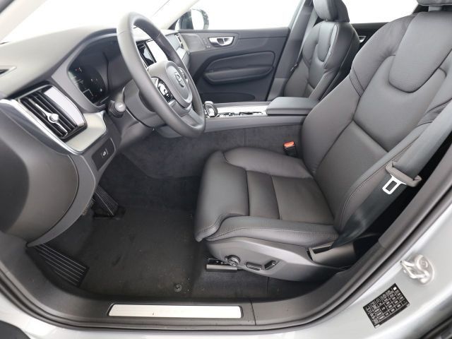 Volvo  B4 Plus Dark AWD Standh 360°