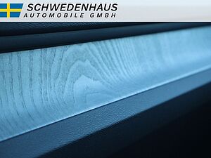 Volvo  B4 BENZIN PLUS DARK STANDHEIZUNG