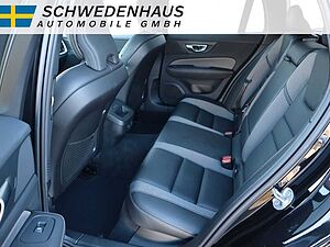 Volvo  B4 DIESEL PLUS DARK HARMAN KARDON