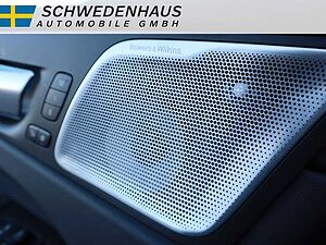 Volvo  T6 AWD ULTIMATE BLACK EDITION B&W