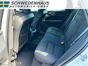 Volvo  B4 DIESEL MOMENTUM PRO AWD STANDHEIZUNG