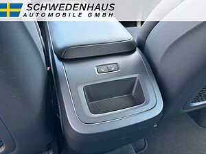 Volvo  B4 DIESEL MOMENTUM PRO AWD STANDHEIZUNG
