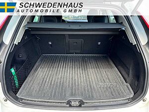 Volvo  B4 DIESEL MOMENTUM PRO AWD STANDHEIZUNG