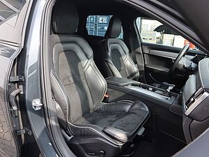 Volvo  D4 R Design HUD*Akustik*StdHzg*360°