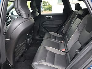 Volvo  Volvo XC60 D4 R Design FWD