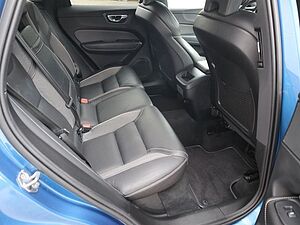 Volvo  Volvo XC60 D4 R Design FWD