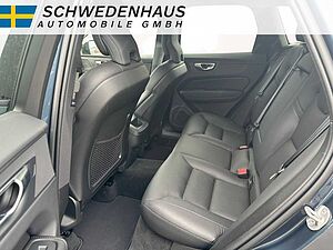 Volvo  B4 AWD PLUS DARK
