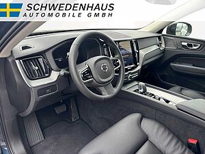 Volvo  B4 AWD PLUS DARK