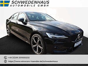 Volvo  B4 PLUS DARK