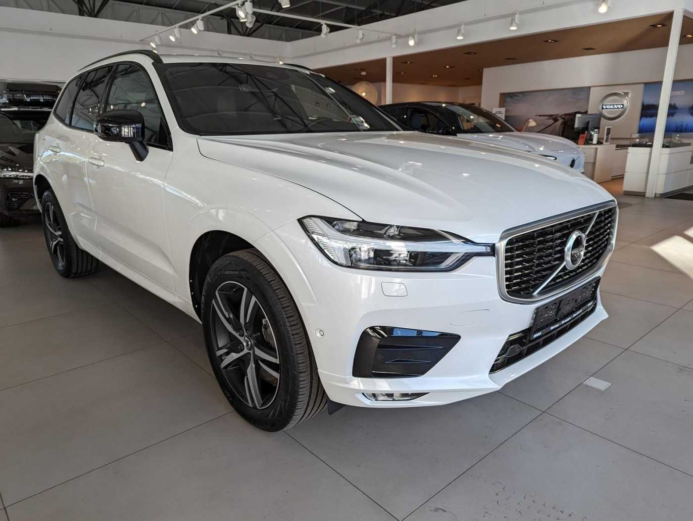 Volvo  Volvo XC60 B4 R-DESIGN AWD #StHz #360°