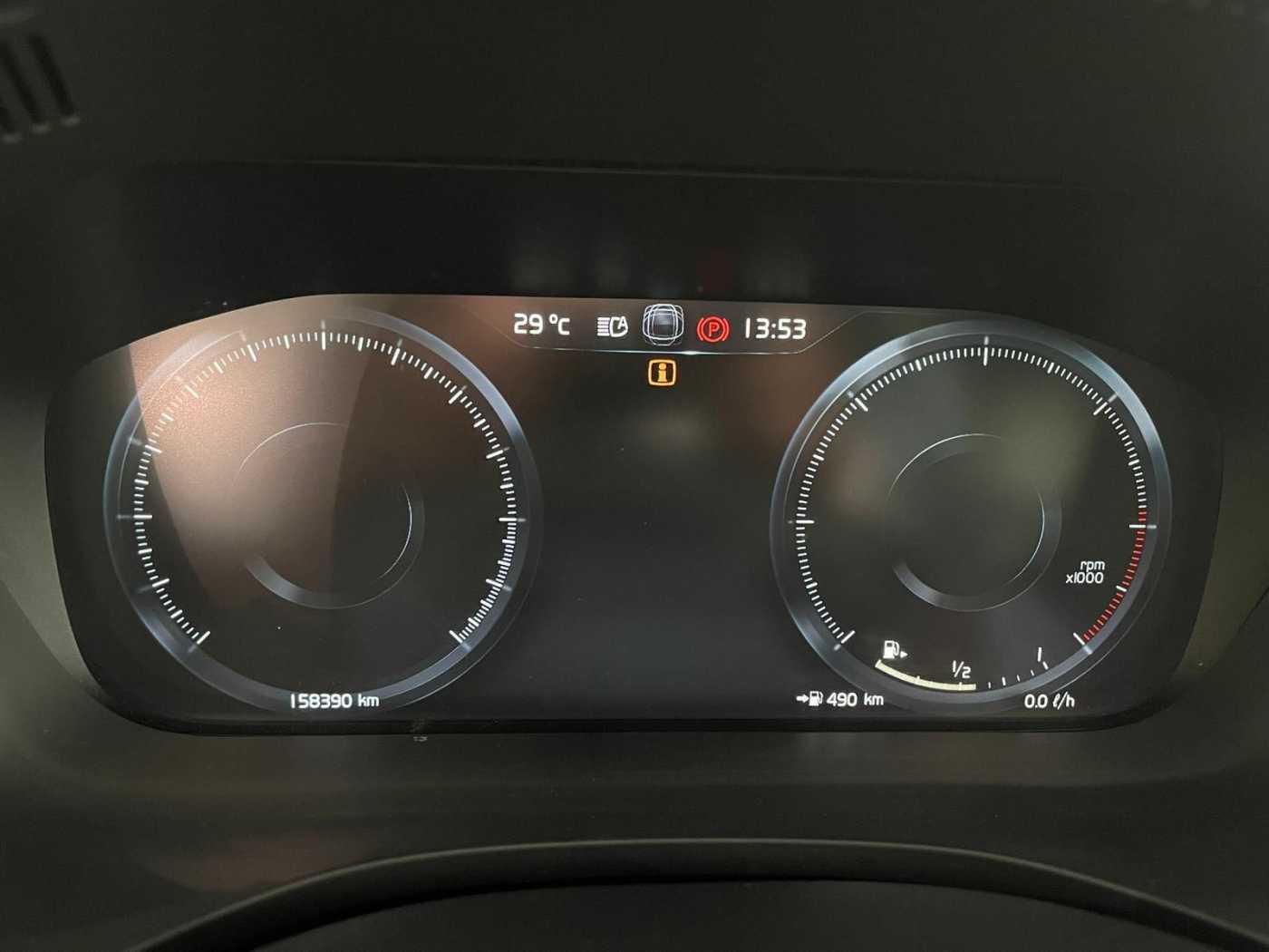 Volvo  B4 R Design AWD #HUD #Pano