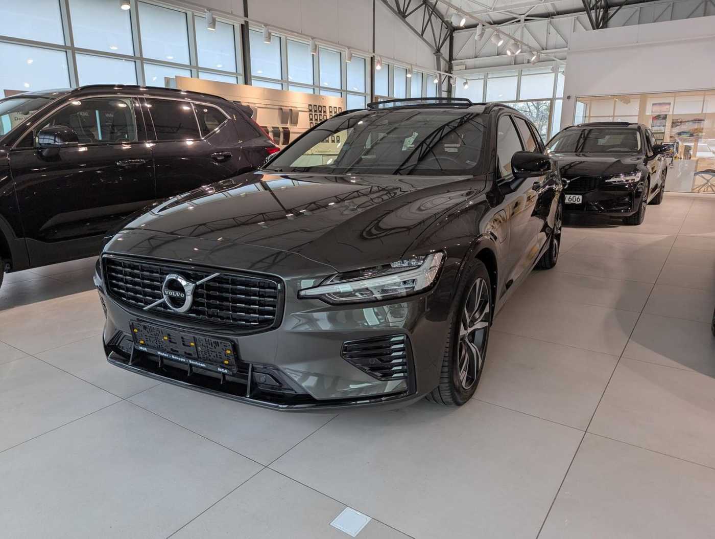 Volvo  T6 Plus Plug-In Hybrid AWD