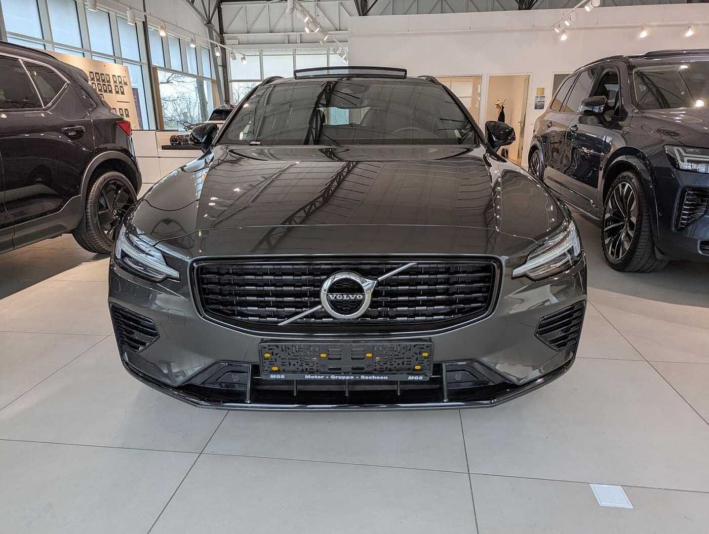 Volvo  T6 Plus Plug-In Hybrid AWD
