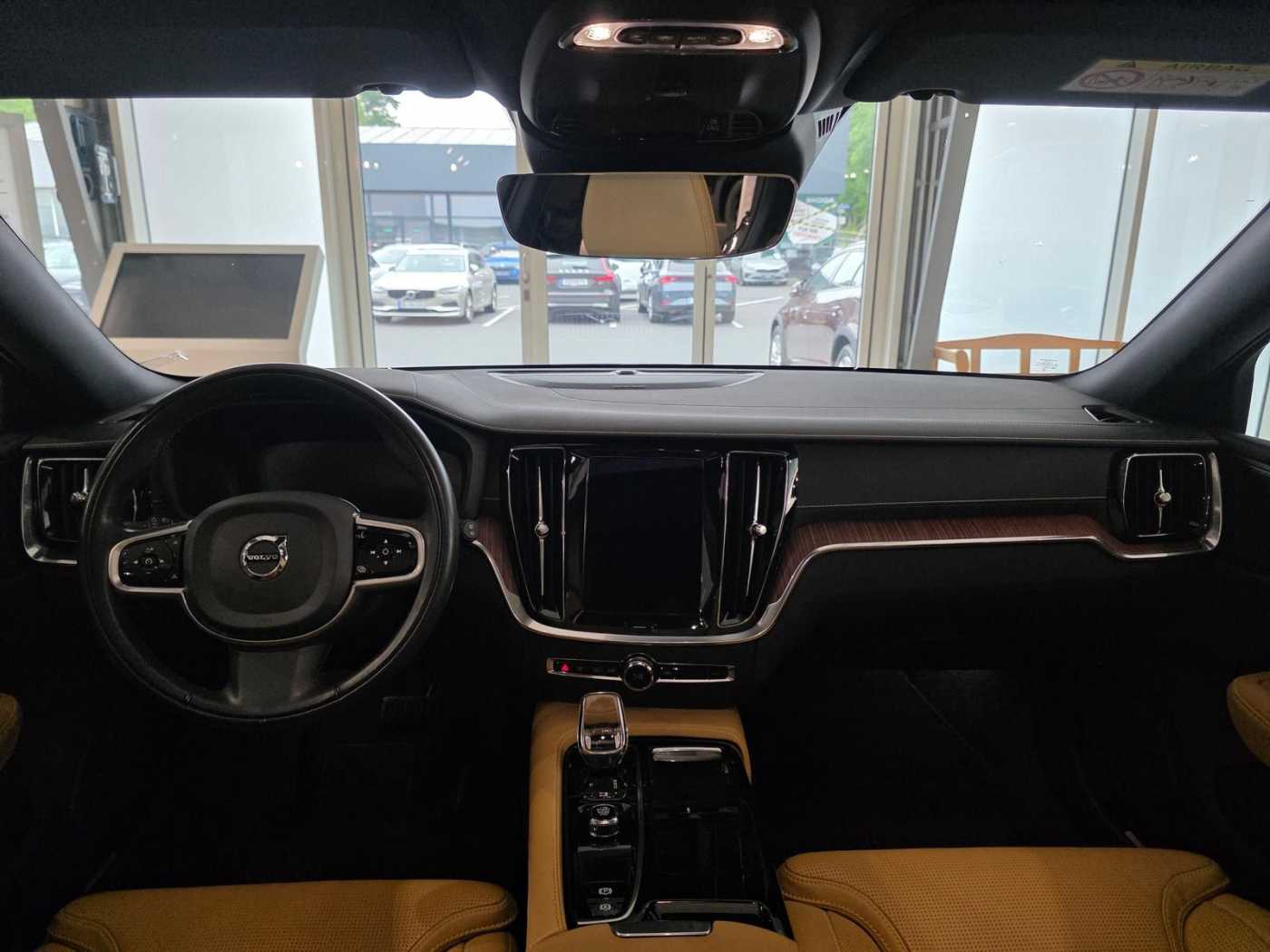 Volvo  Plus Bright Recharge Plug-In Hybrid AWD