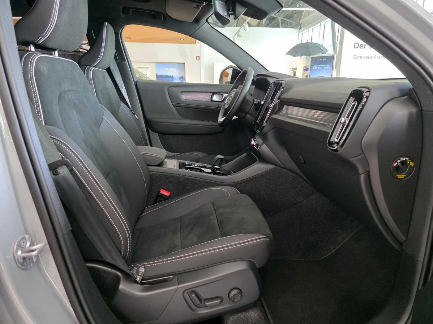 Volvo  B3 Mild-Hybrid Benzin Plus 2WD