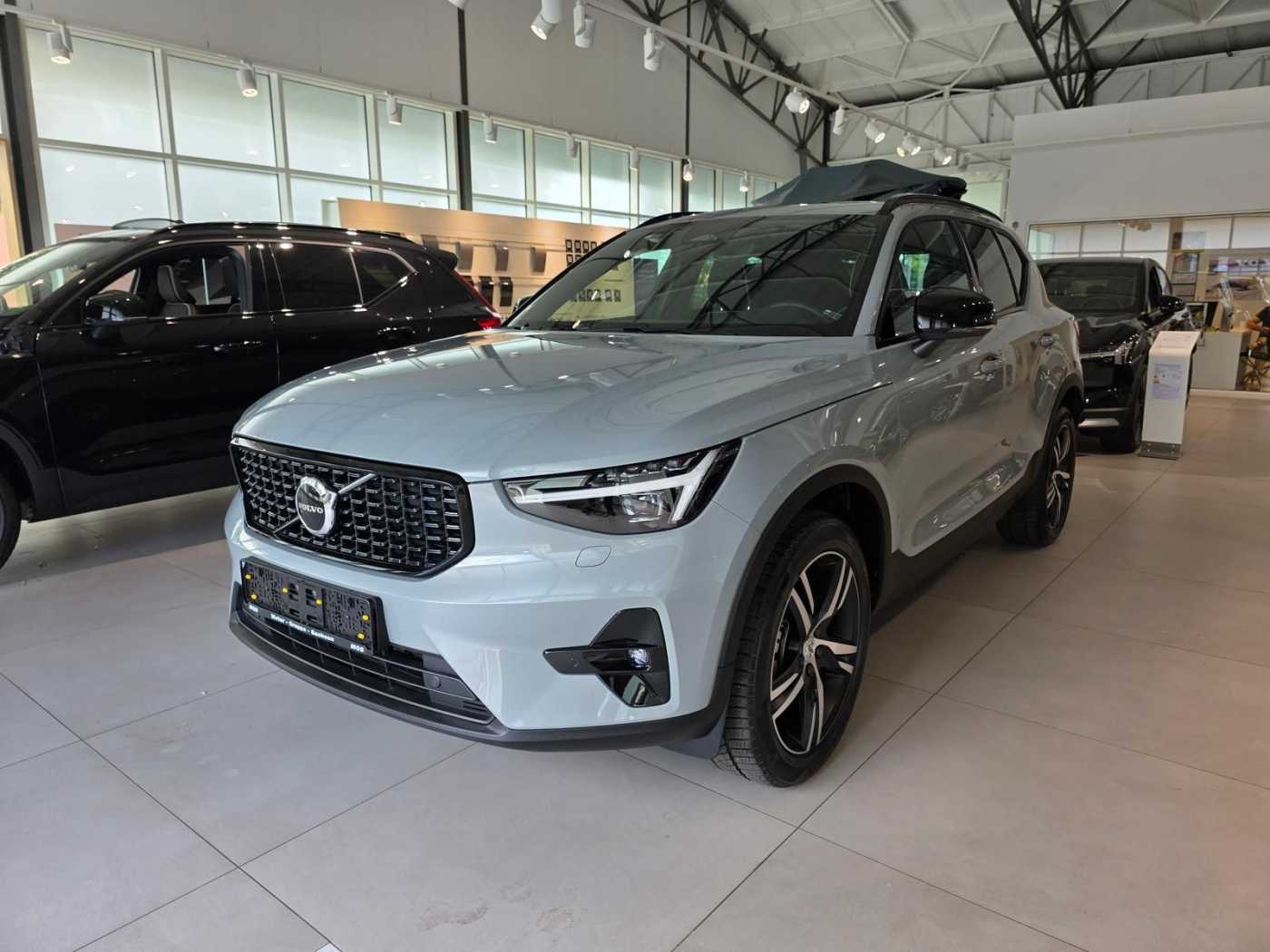 Volvo  B3 Mild-Hybrid Benzin Plus 2WD