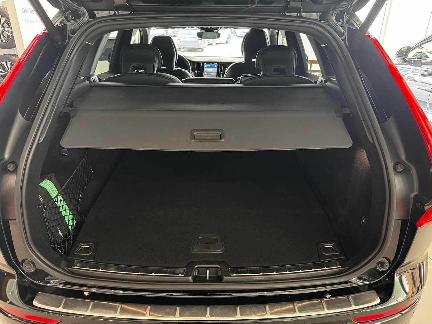 Volvo  T6 Recharge Plug-In Hybrid AWD #GroßerAkku