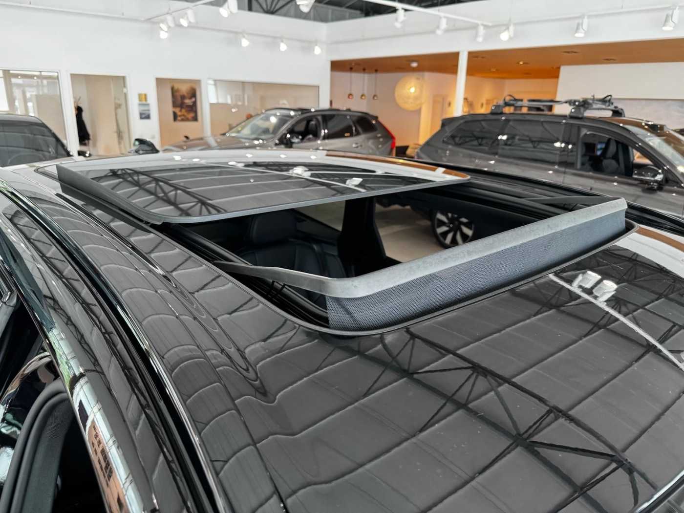 Volvo  T6 Recharge Plug-In Hybrid AWD #GroßerAkku
