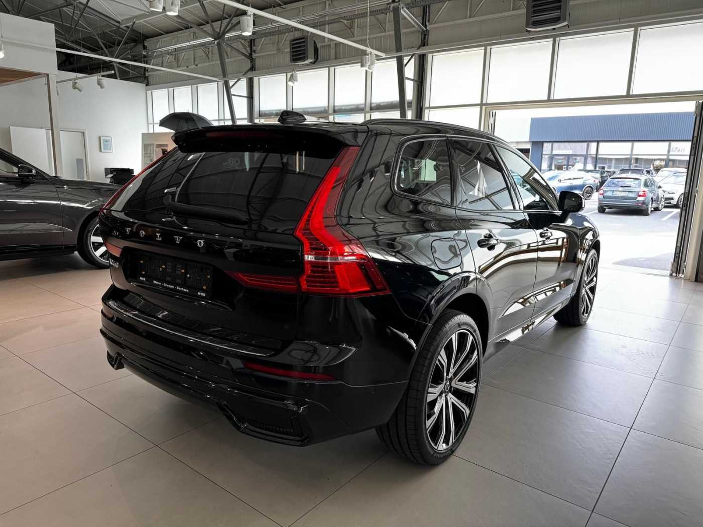 Volvo  T6 Recharge Plug-In Hybrid AWD #GroßerAkku