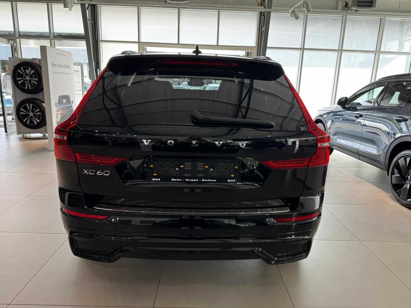 Volvo  T6 Recharge Plug-In Hybrid AWD #GroßerAkku