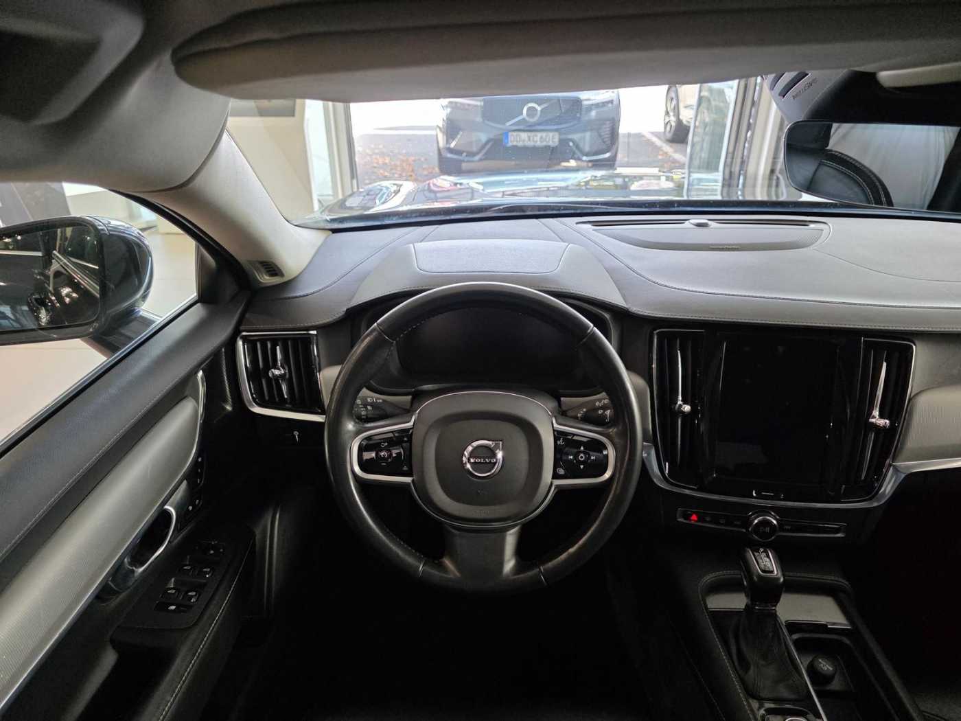 Volvo  D4 Diesel AWD