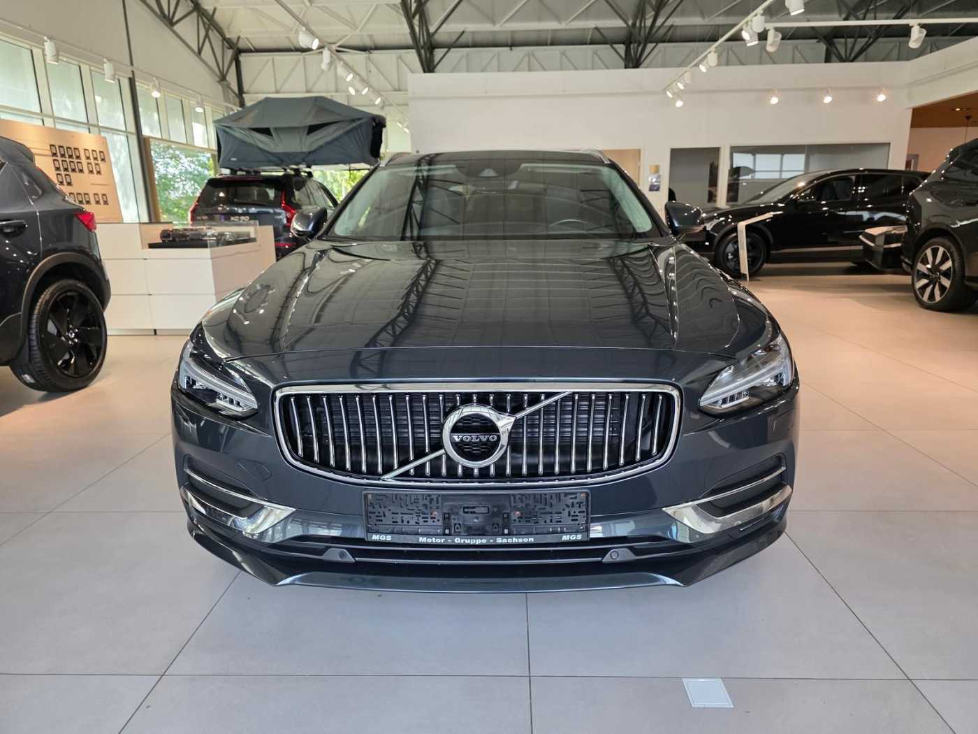 Volvo  D4 Diesel AWD