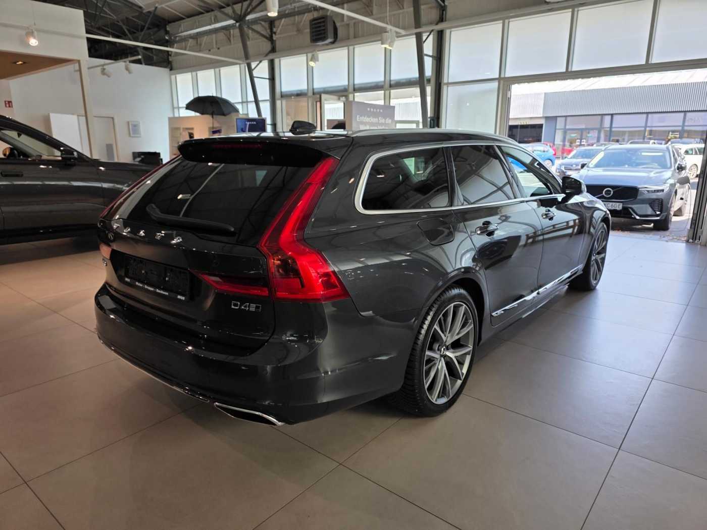 Volvo  D4 Diesel AWD